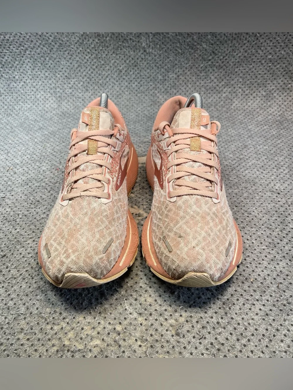Brooks Ghost 14 Pink Running Shoes Size 9 Women’s